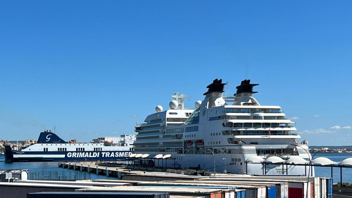 energy recovery system for elevators installed in cruise ship